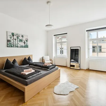 Design Apartments Near Mariahilferstrasse-2